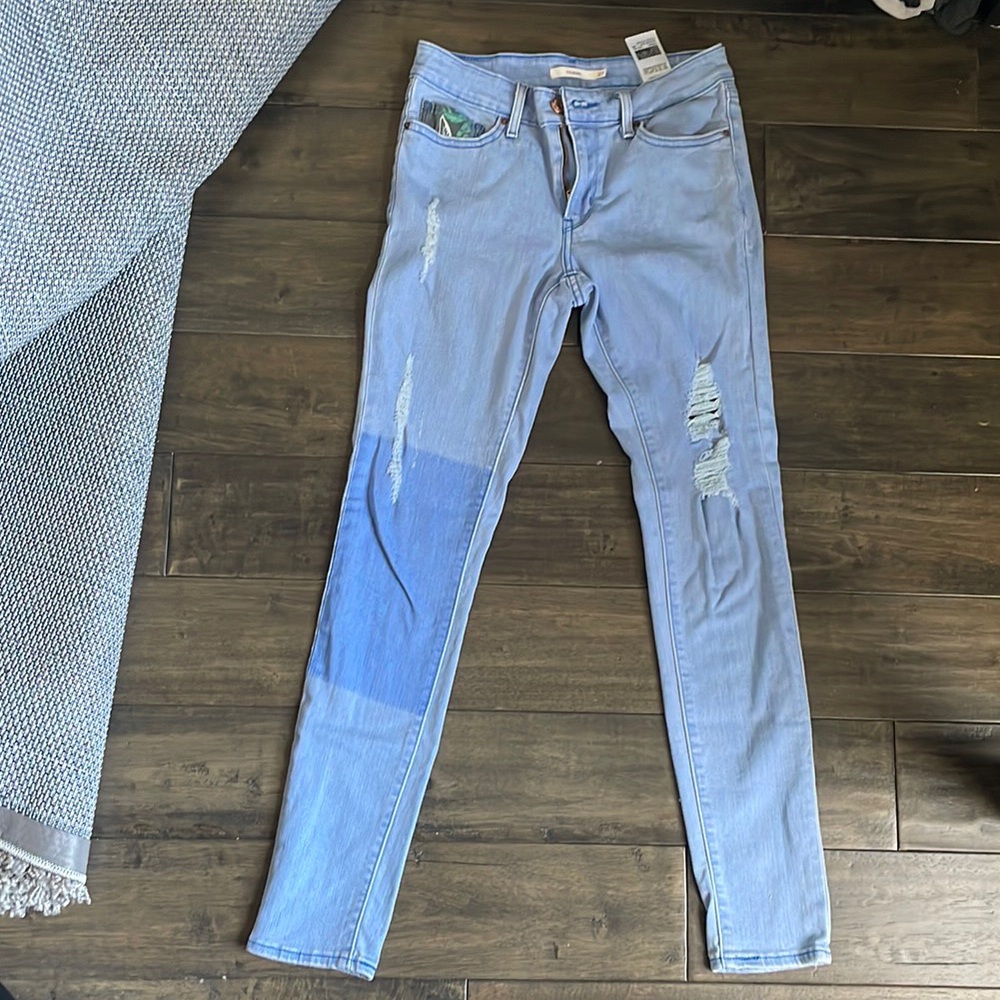 LEVIS 711 SKINNY PATCH, DISTRESSED JEANS, FLORAL POCKET